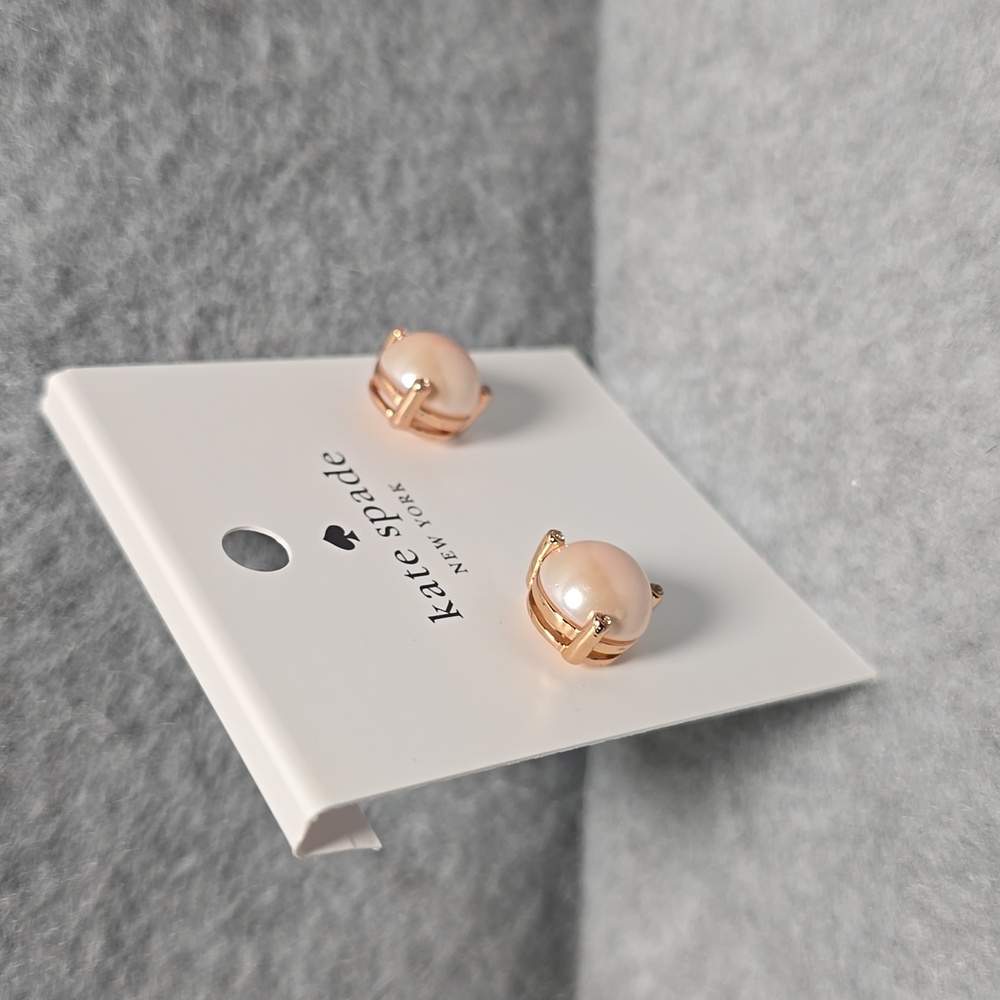 Kate Spade Rise and Shine Blush Pearl Earrings NWT - Picture 4 of 4